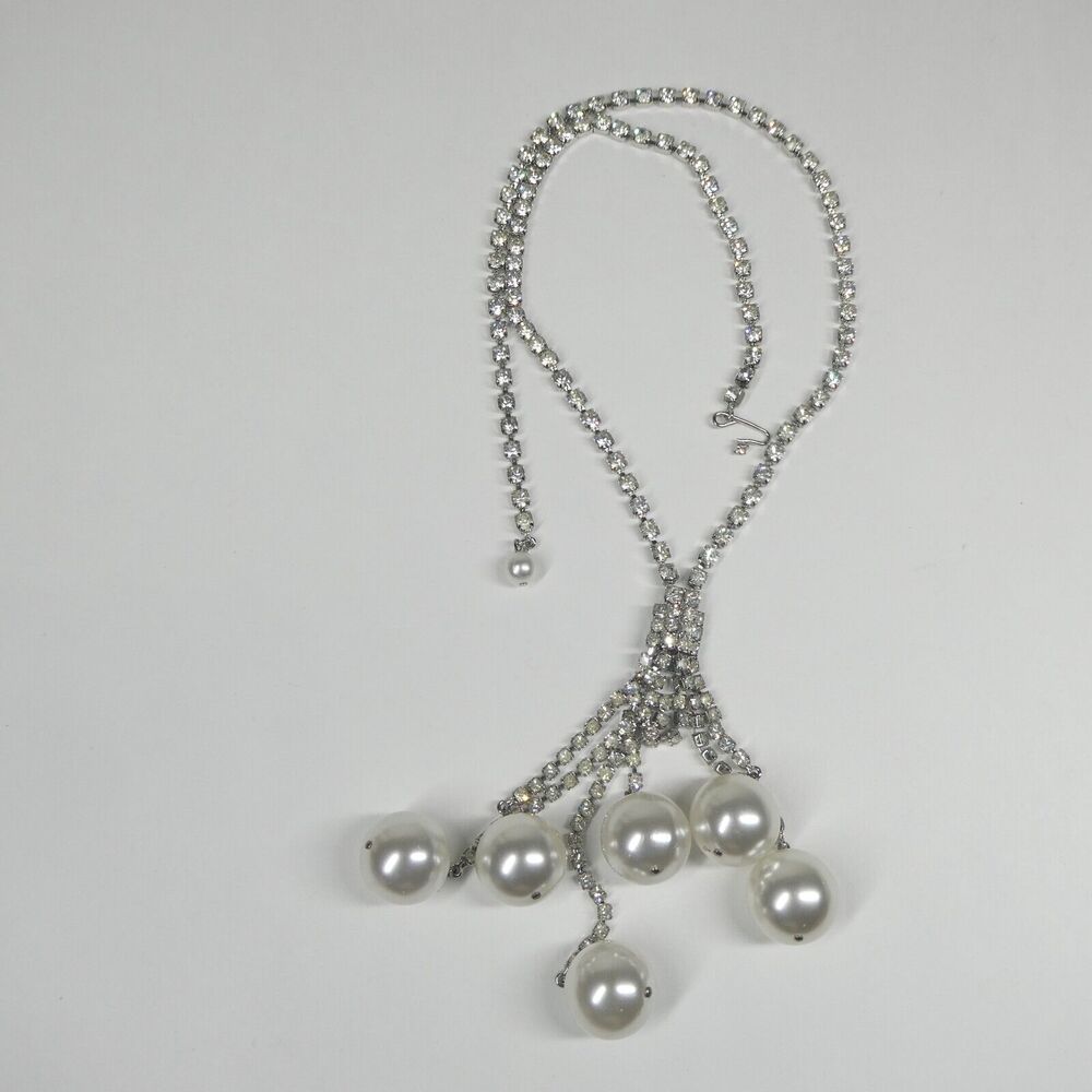 Rhinestone Lariat Necklace w/Large Faux Pearl Cluster Vintage